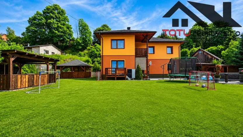 Prodej rodinného domu, Trutnov, 240 m2