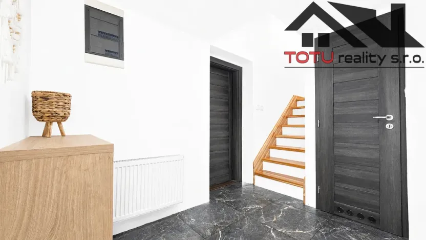 Prodej rodinného domu, Trutnov, 240 m2