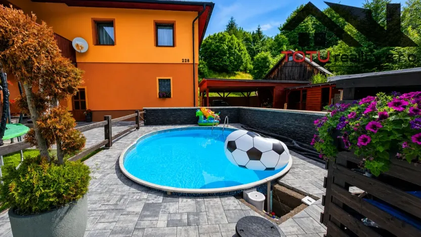Prodej rodinného domu, Trutnov, 240 m2
