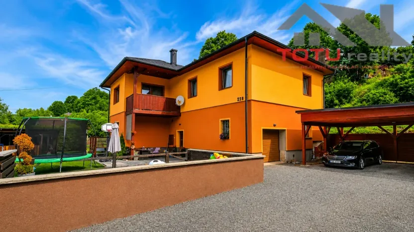 Prodej rodinného domu, Trutnov, 240 m2