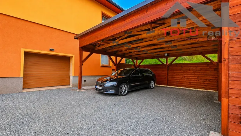 Prodej rodinného domu, Trutnov, 240 m2