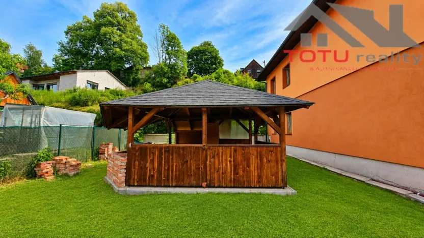 Prodej rodinného domu, Trutnov, 240 m2