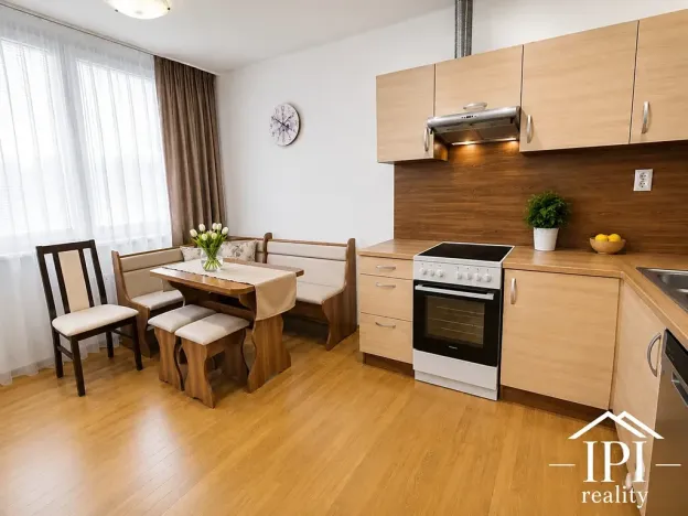 Pronájem bytu 2+1, Praha - Kobylisy, Střekovská, 63 m2