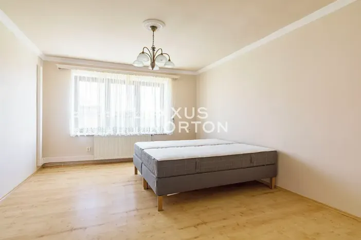 Pronájem rodinného domu, Praha - Řepy, Doubravínova, 480 m2