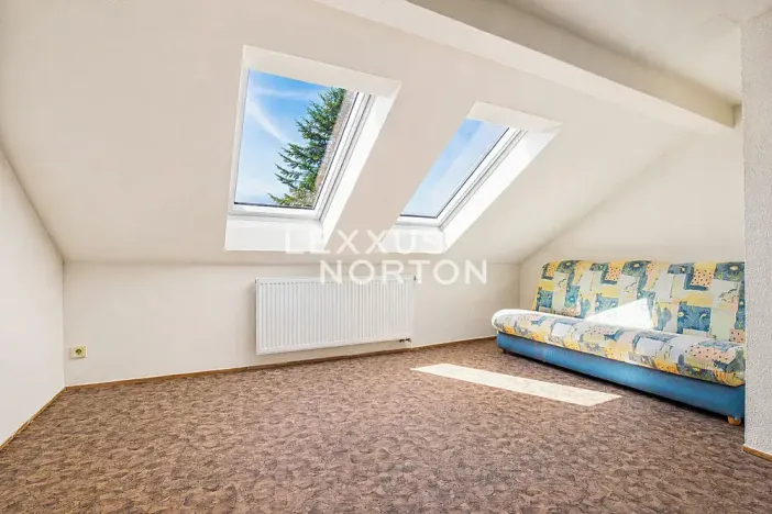 Pronájem rodinného domu, Praha - Řepy, Doubravínova, 480 m2