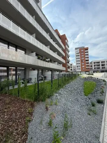Pronájem bytu 1+kk, Praha - Vysočany, Gerstelova, 48 m2