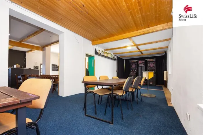 Prodej komerční nemovitosti, Holice, Holubova, 253 m2