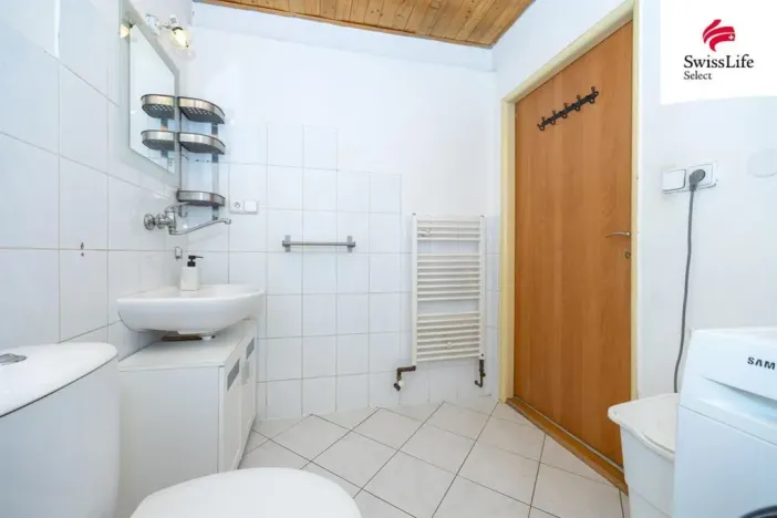 Prodej komerční nemovitosti, Holice, Holubova, 253 m2
