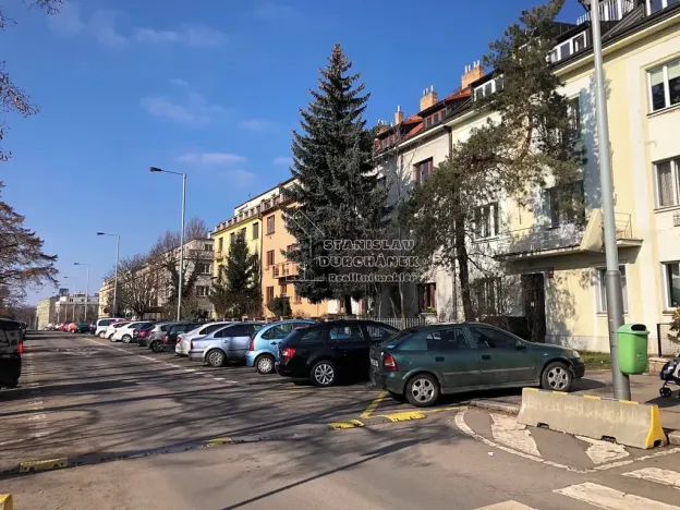 Pronájem bytu 1+kk, Praha - Strašnice, Nad Primaskou, 23 m2