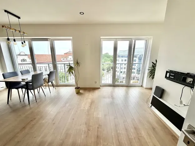 Pronájem bytu 2+kk, Praha - Libeň, Chlumčanského, 95 m2