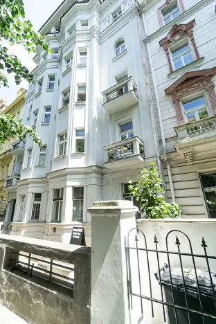 Pronájem bytu 3+1, Praha - Bubeneč, Čechova, 90 m2