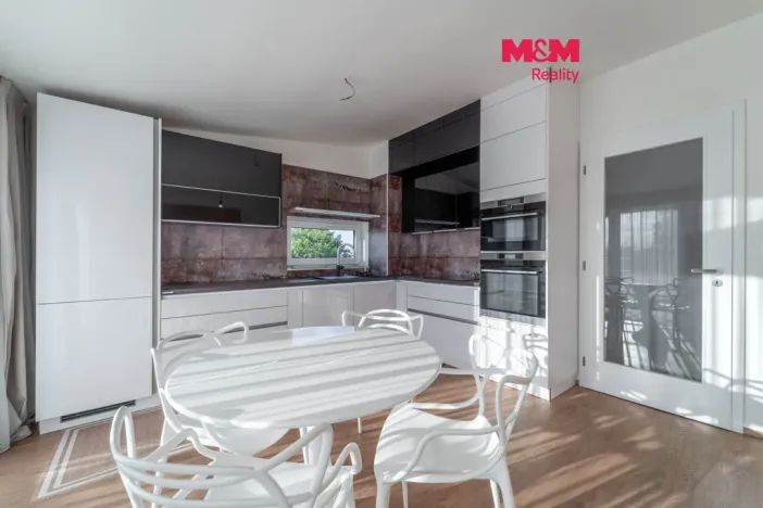 Prodej bytu 5+kk, Ořech, Karlštejnská, 112 m2