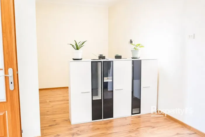 Pronájem komerční, Kladno, náměstí Svobody, 12 m2
