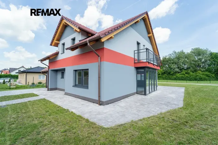 Prodej rodinného domu, Všechlapy, 180 m2