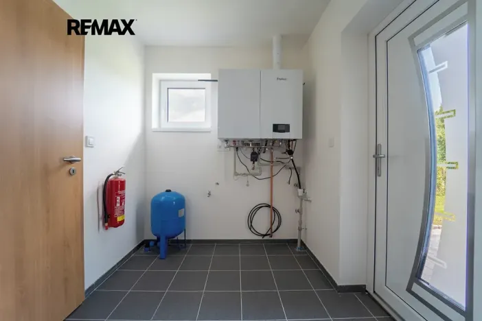 Prodej rodinného domu, Všechlapy, 180 m2