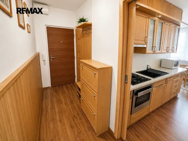 Prodej bytu 2+1, Šlapanice, 61 m2