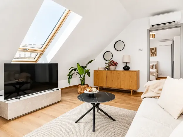 Pronájem apartmánu, Praha - Smíchov, Bieblova, 57 m2
