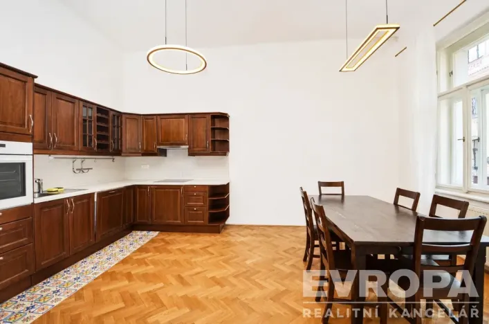 Pronájem bytu 3+1, Praha - Nové Město, Pštrossova, 94 m2