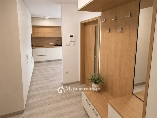 Pronájem bytu 2+kk, Znojmo, Jarošova, 44 m2