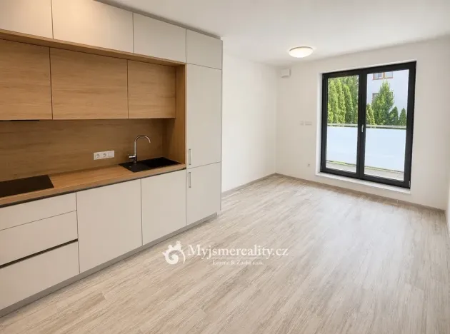 Pronájem bytu 2+kk, Znojmo, Jarošova, 44 m2