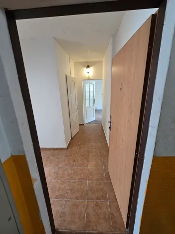 Prodej bytu 3+1, Postoloprty, Jiráskovo náměstí, 65 m2