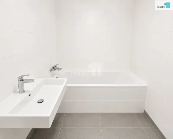 Prodej bytu 2+kk, Praha, Kolmanova, 51 m2