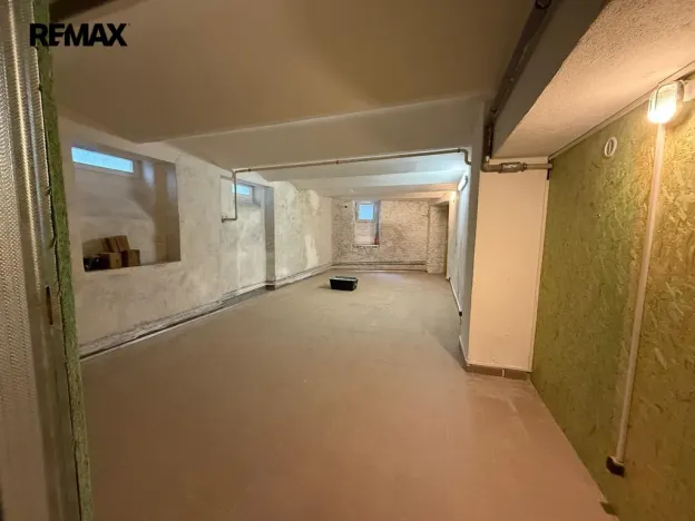 Prodej obchodního prostoru, Karlovy Vary, Moravská, 133 m2