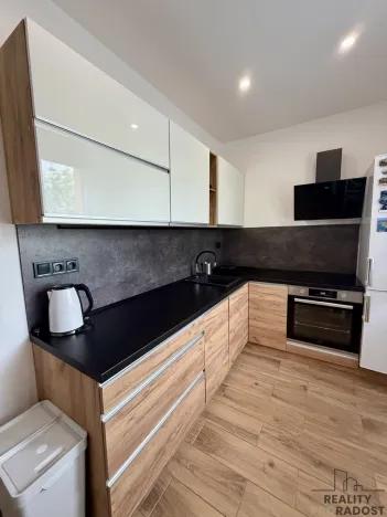 Pronájem bytu 1+1, Karviná, tř. Těreškovové, 37 m2