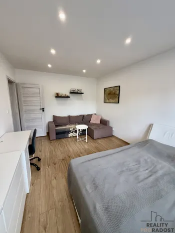 Pronájem bytu 1+1, Karviná, tř. Těreškovové, 37 m2