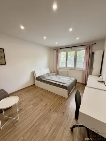Pronájem bytu 1+1, Karviná, tř. Těreškovové, 37 m2