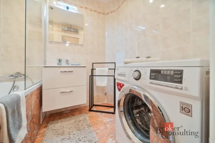 Prodej bytu 2+1, Praha - Vinohrady, Korunní, 47 m2