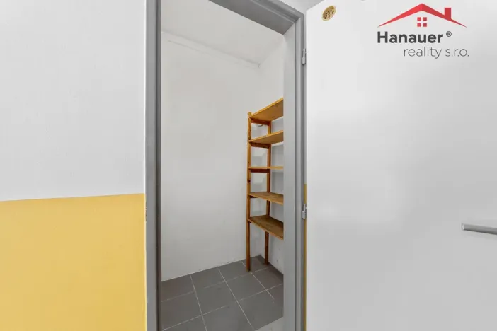 Prodej bytu 3+1, Děčín - Děčín III-Staré Město, Jezdecká, 67 m2
