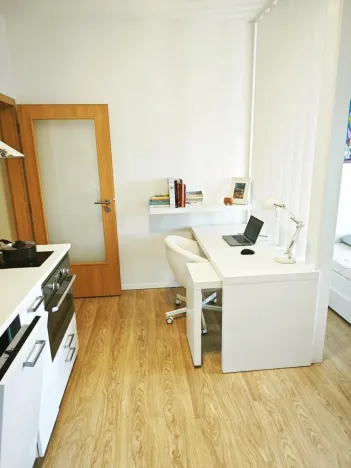Pronájem bytu 1+kk, Praha - Holešovice, V závětří, 34 m2