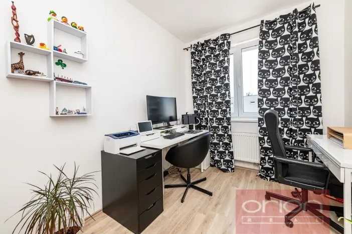 Prodej bytu 3+kk, Praha - Kyje, Sicherova, 72 m2