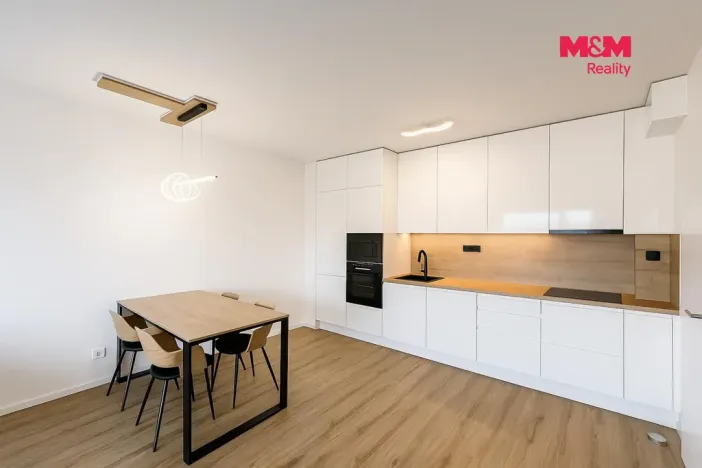 Pronájem bytu 2+kk, Kladno, Ke křížku, 54 m2