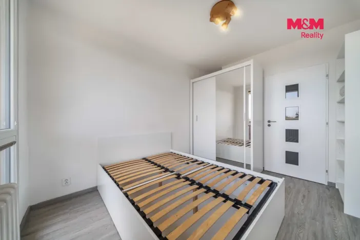 Pronájem bytu 2+kk, Praha, Bruslařská, 40 m2