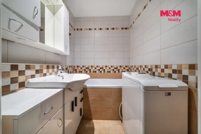 Pronájem bytu 2+kk, Praha, Bruslařská, 40 m2