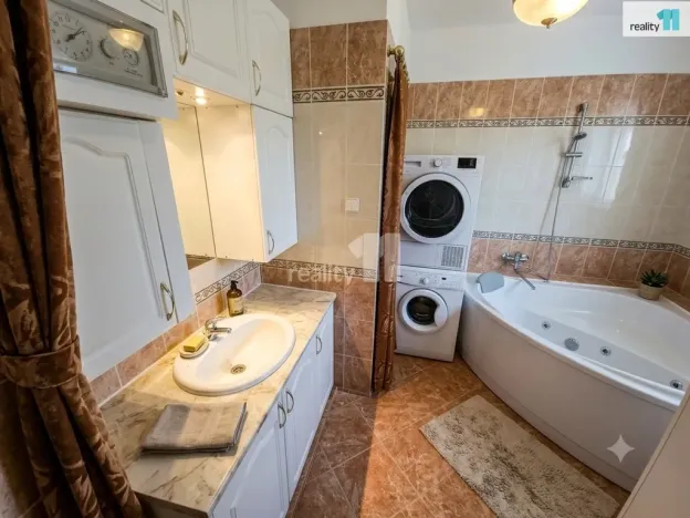 Pronájem bytu 2+1, Praha - Strašnice, Pod Třebešínem, 97 m2