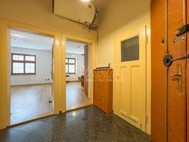 Pronájem bytu 2+kk, Praha - Holešovice, U průhonu, 48 m2