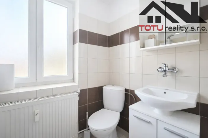 Pronájem bytu 2+kk, Jaroměř, Královédvorská, 32 m2