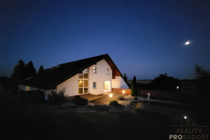 Prodej rodinného domu, Klučov, 267 m2