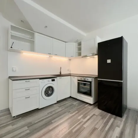 Pronájem bytu 2+kk, Česká Lípa, Hradecká, 40 m2