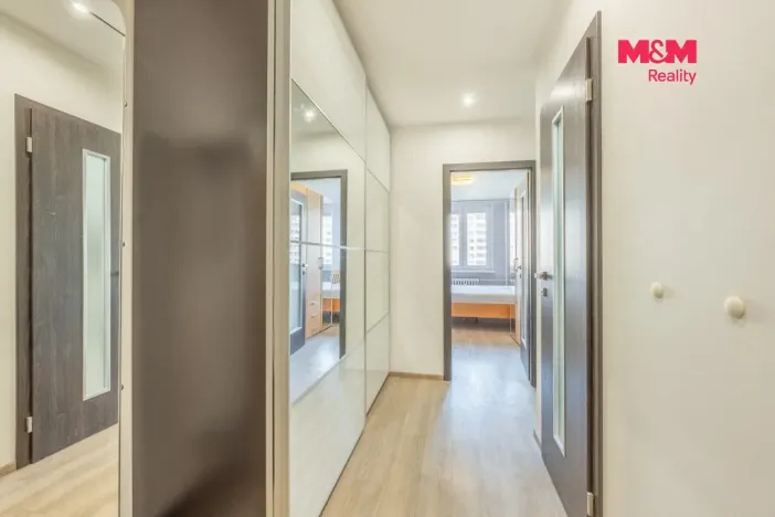 Prodej bytu 2+kk, Praha - Kobylisy, Rajmonova, 44 m2