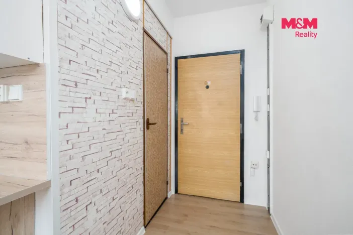 Prodej bytu 1+1, Ústí nad Labem, Kmochova, 33 m2