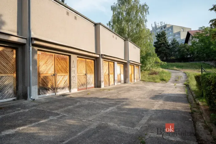 Prodej garáže, Praha - Podolí, U družstva Práce, 17 m2