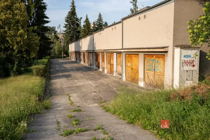 Prodej garáže, Praha - Podolí, U družstva Práce, 17 m2