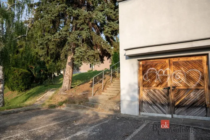 Prodej garáže, Praha - Podolí, U družstva Práce, 17 m2