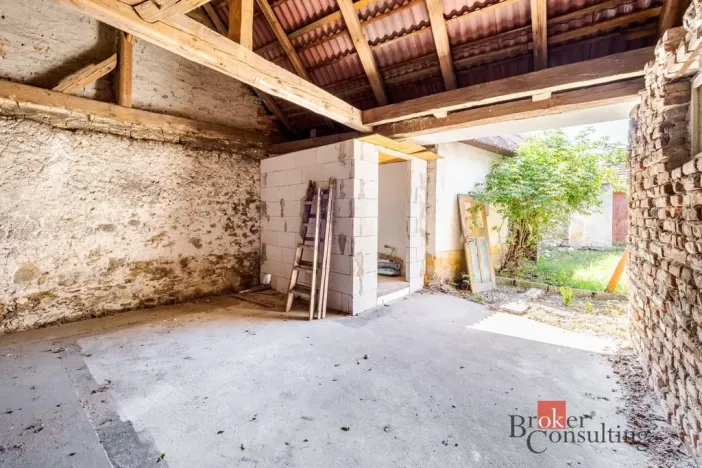 Prodej rodinného domu, Pístina, 180 m2