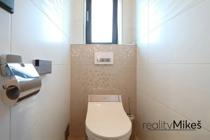 Prodej rodinného domu, Křižany, 470 m2