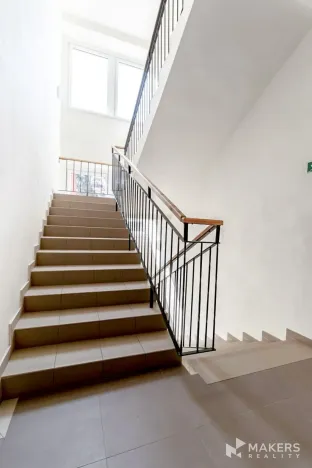 Pronájem bytu 1+kk, Praha - Smíchov, Křížová, 27 m2